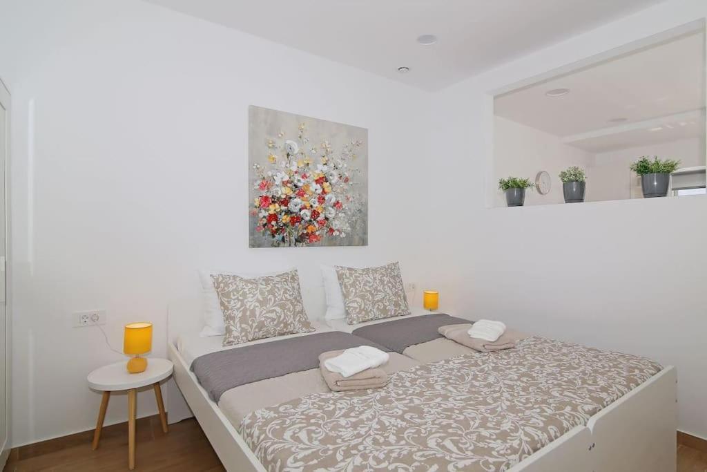 Studio Apartman Karlita Slano Exterior photo