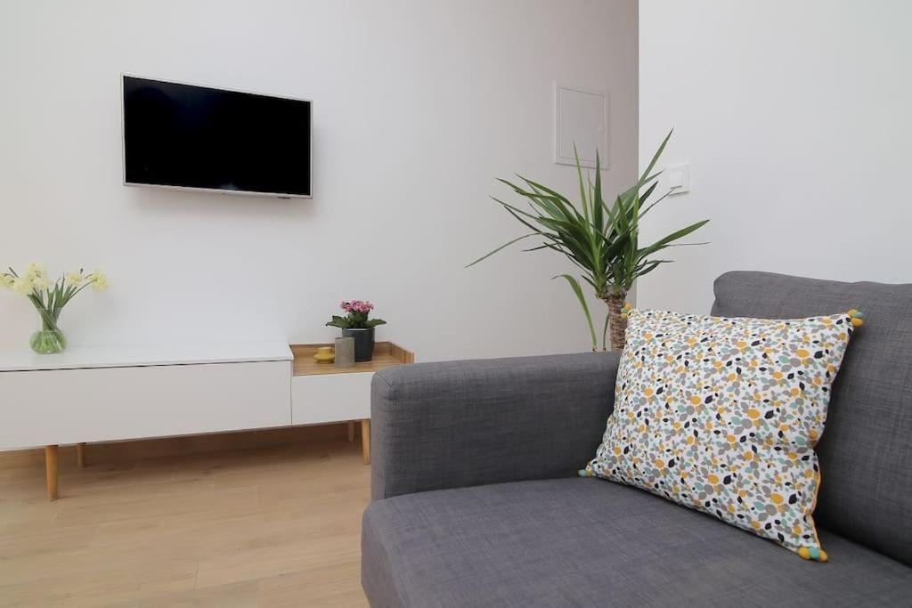 Studio Apartman Karlita Slano Exterior photo